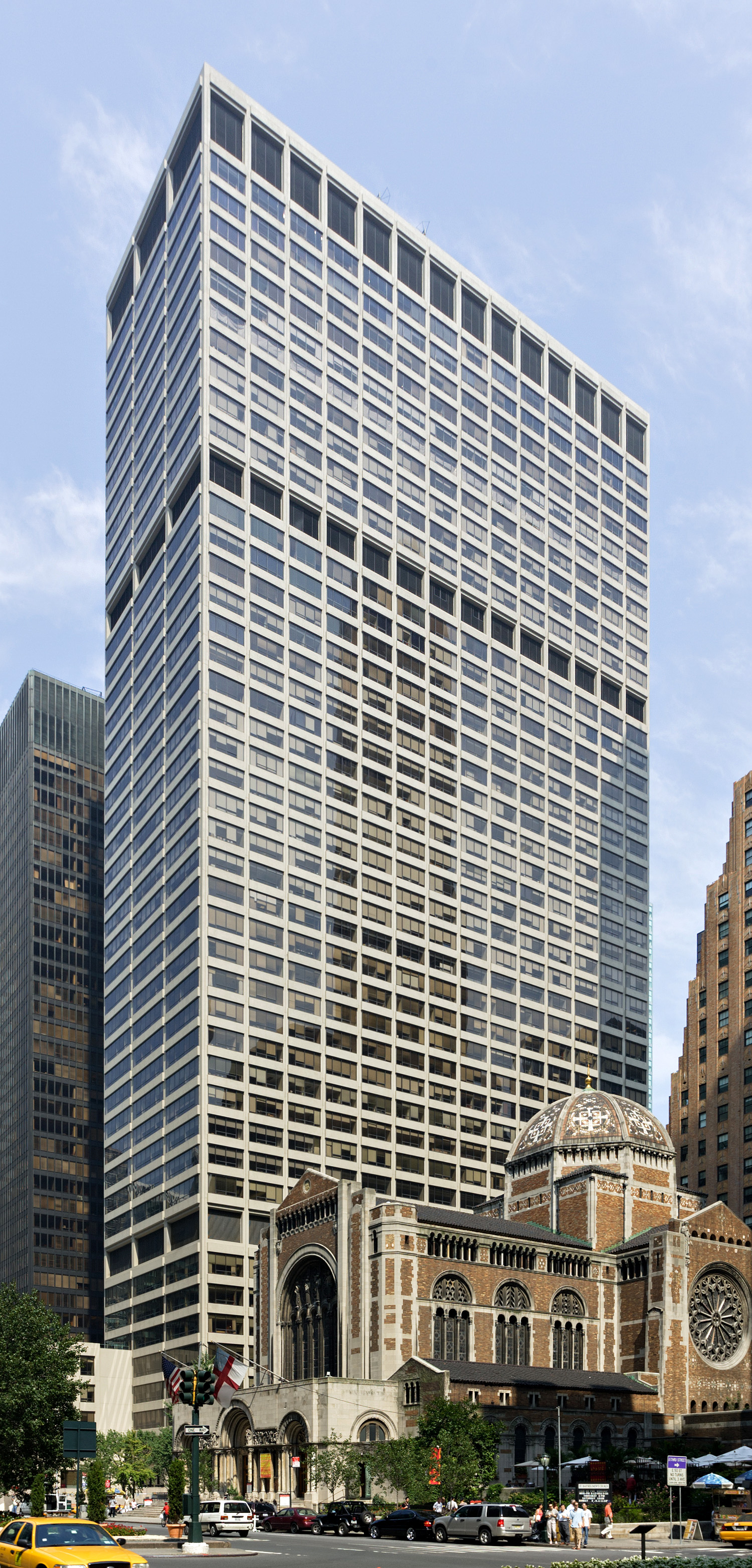 345 Park Avenue, New York City - View from the southwest. © Mathias Beinling